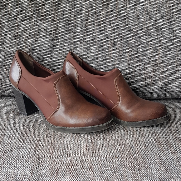 NATURALIZER Chocolate Brown Leather Heeled Booties - Picture 1 of 6